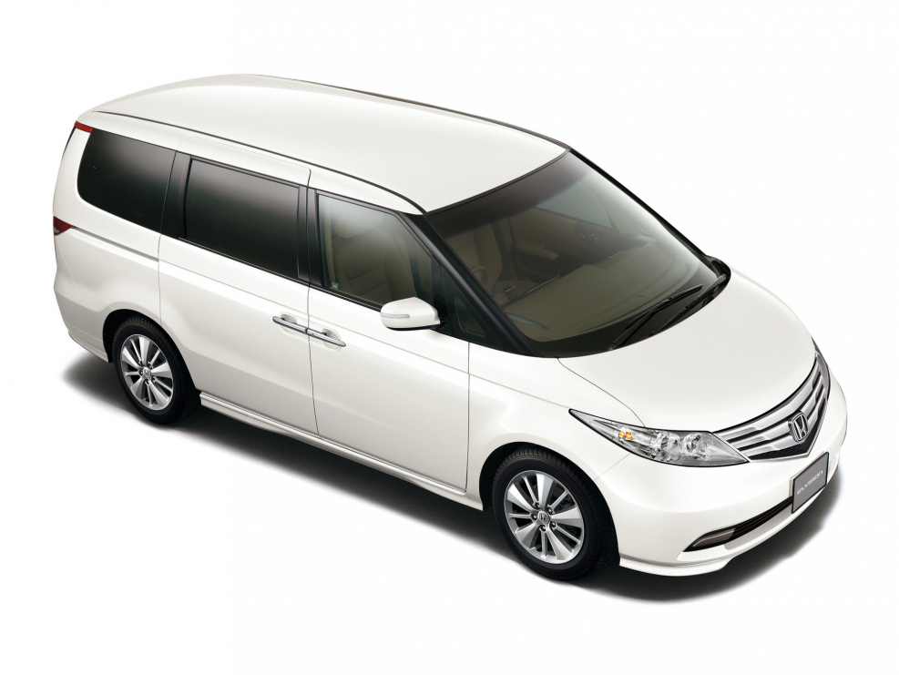 Honda Elysion 2013