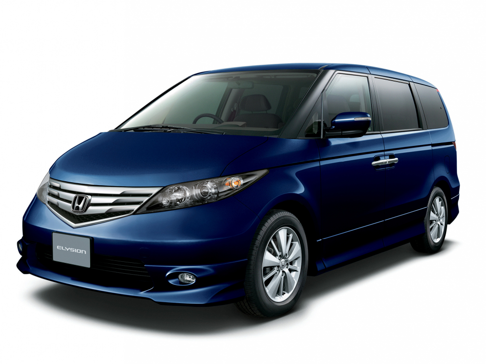 Минивэн Honda Elysion 2017