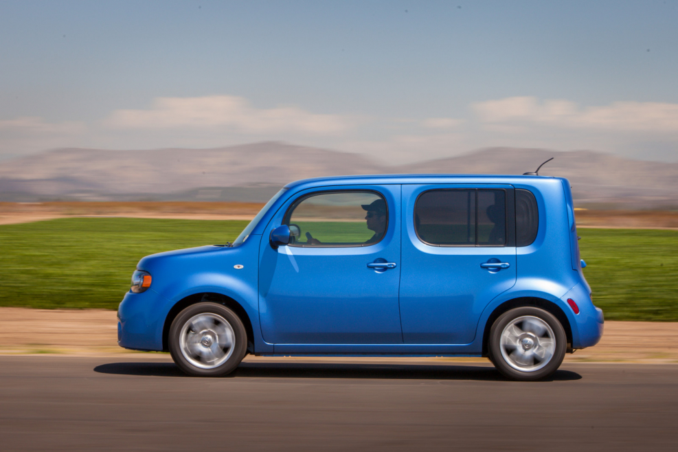 Nissan Кьюб