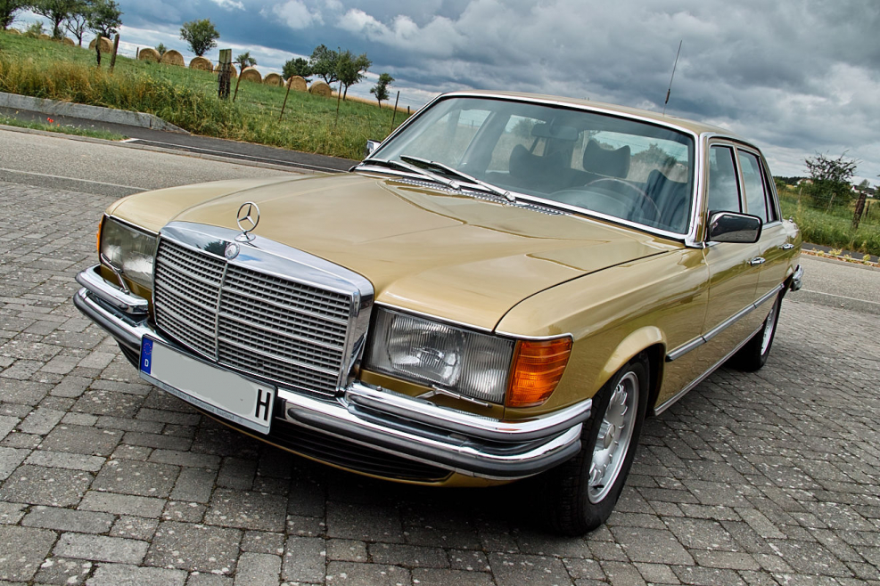 Mercedes-Benz w116