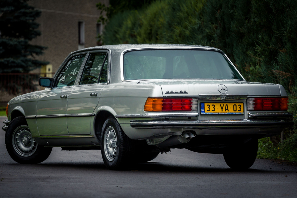 Mercedes-Benz w116