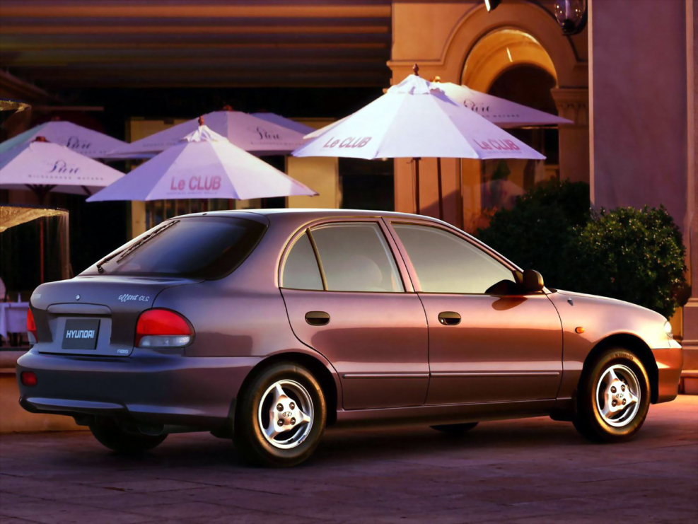 Hyundai Accent 1 поколение
