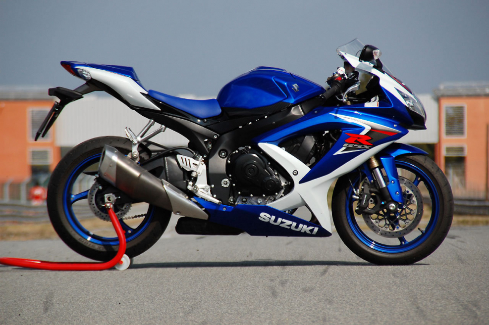 Suzuki GSXR 600 мотоциклы