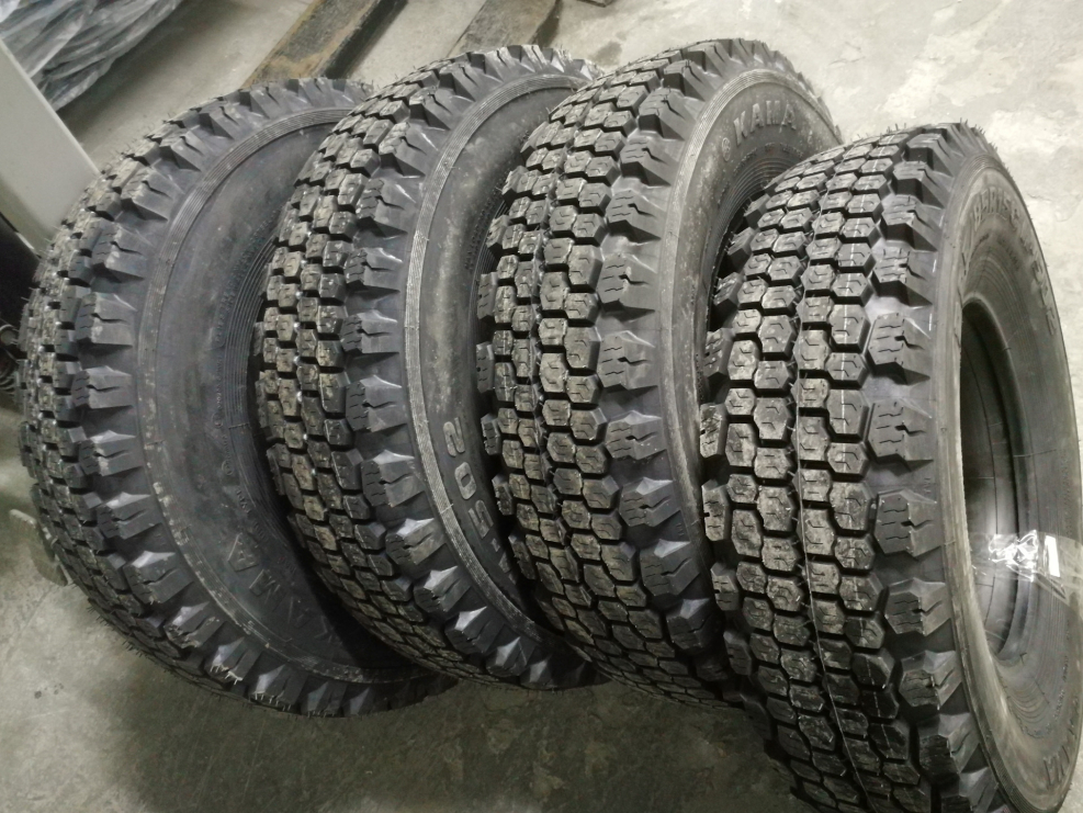 Омскшина я-192 215/90 r15