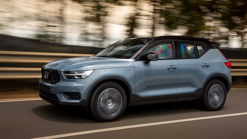 Volvo кроссовер 2020