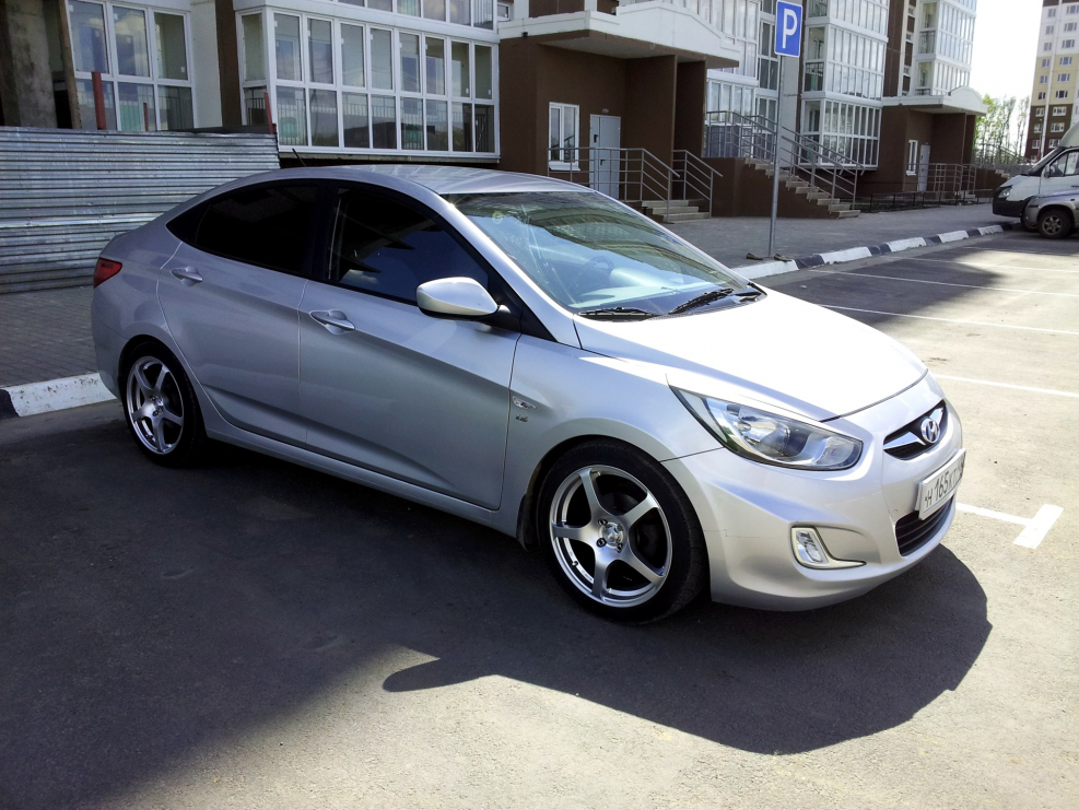 Hyundai Solaris r17