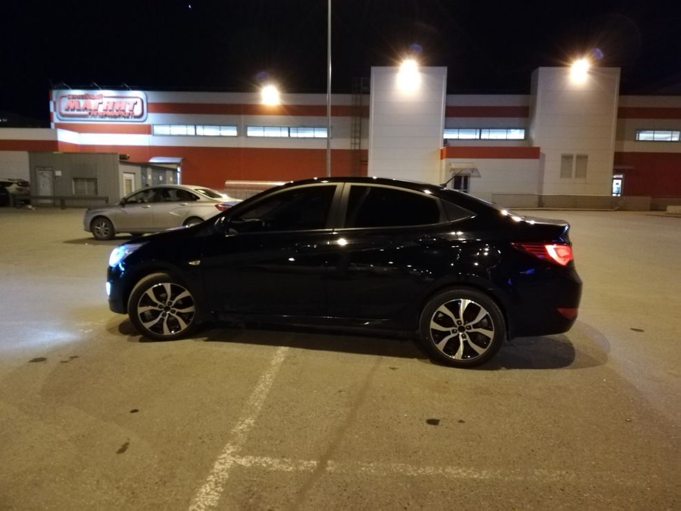 Hyundai Solaris 2017 r17 черный