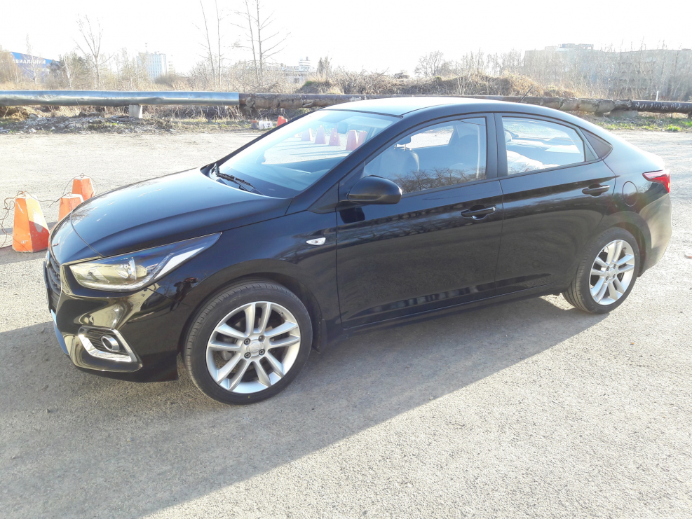 Hyundai Solaris 2017 r17 черный