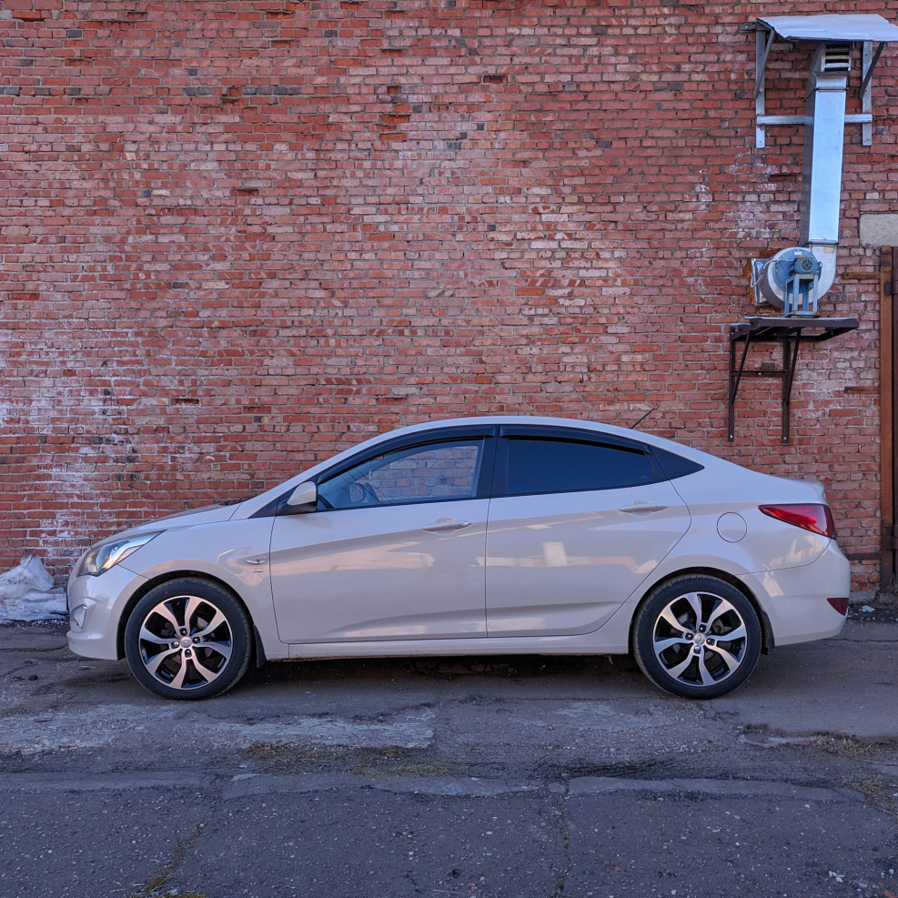 Hyundai Solaris r17