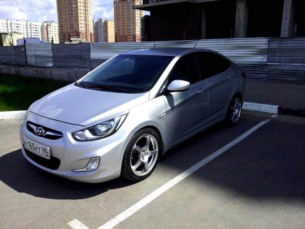 Hyundai Solaris на 17 дисках