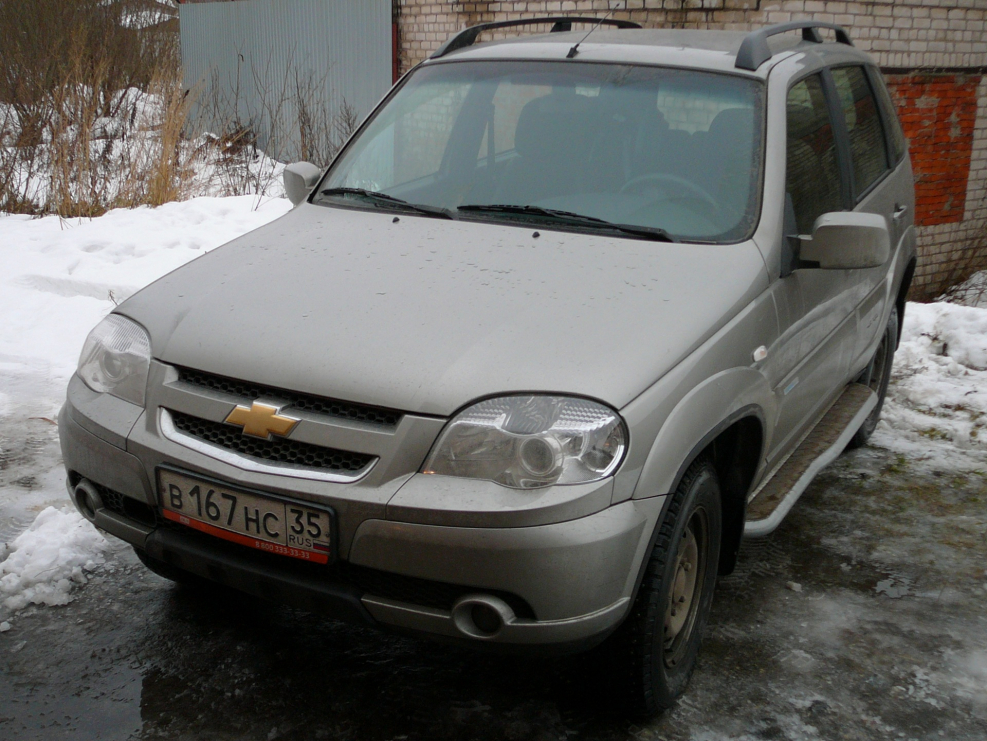 Шевроле Нива 2005 темно зеленый