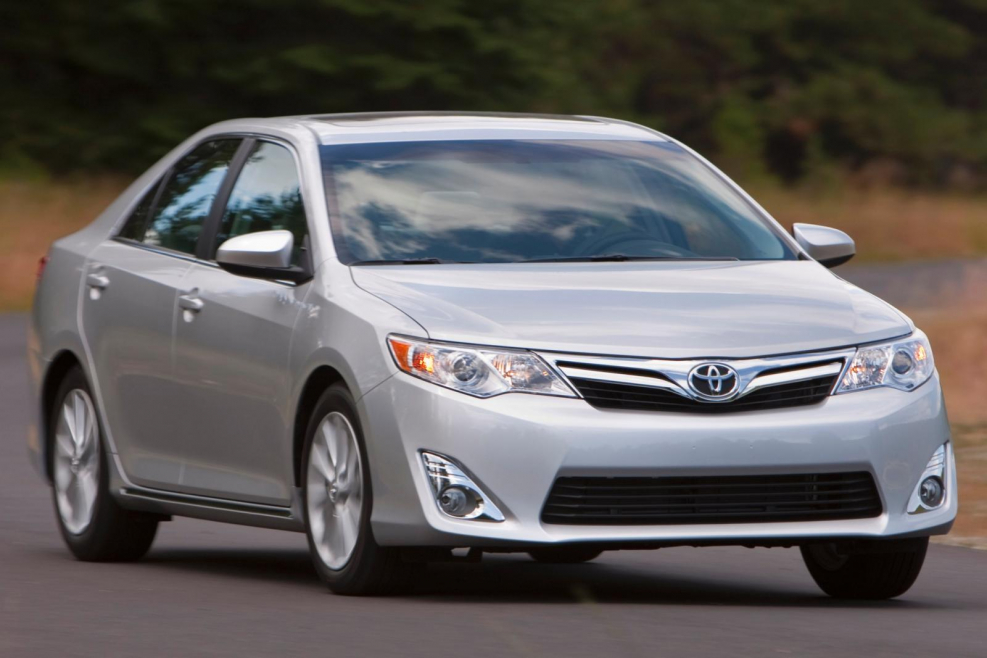 Тойота Camry 2014