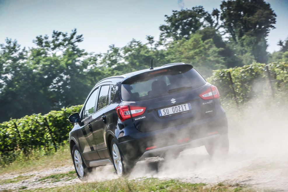 Suzuki sx4 серебристый