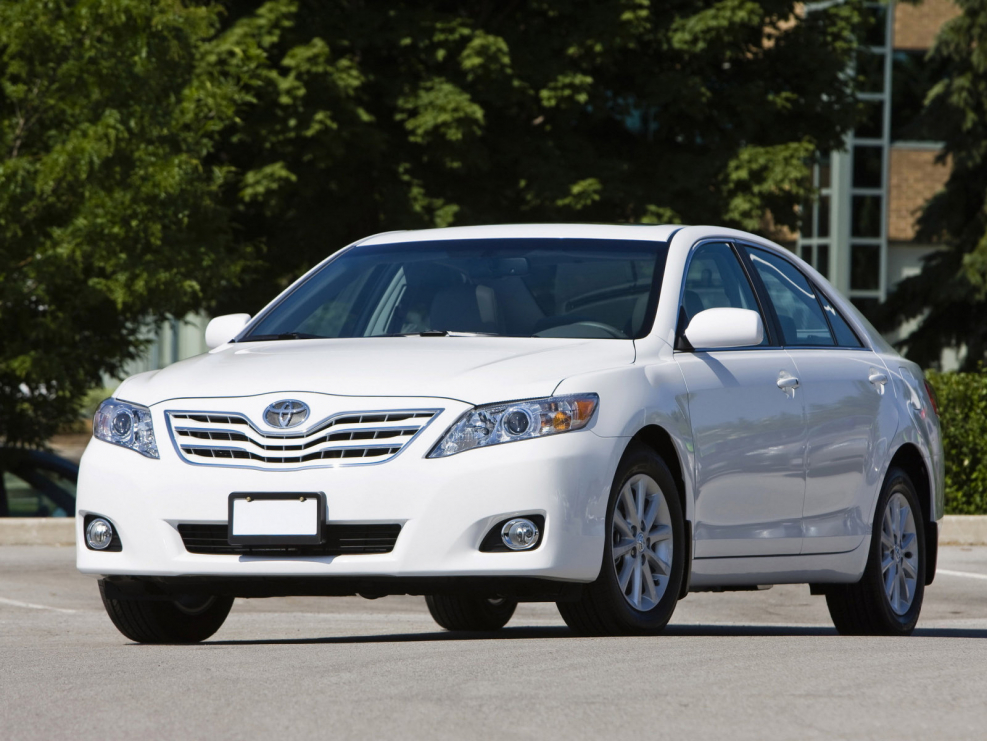 Toyota Camry v50