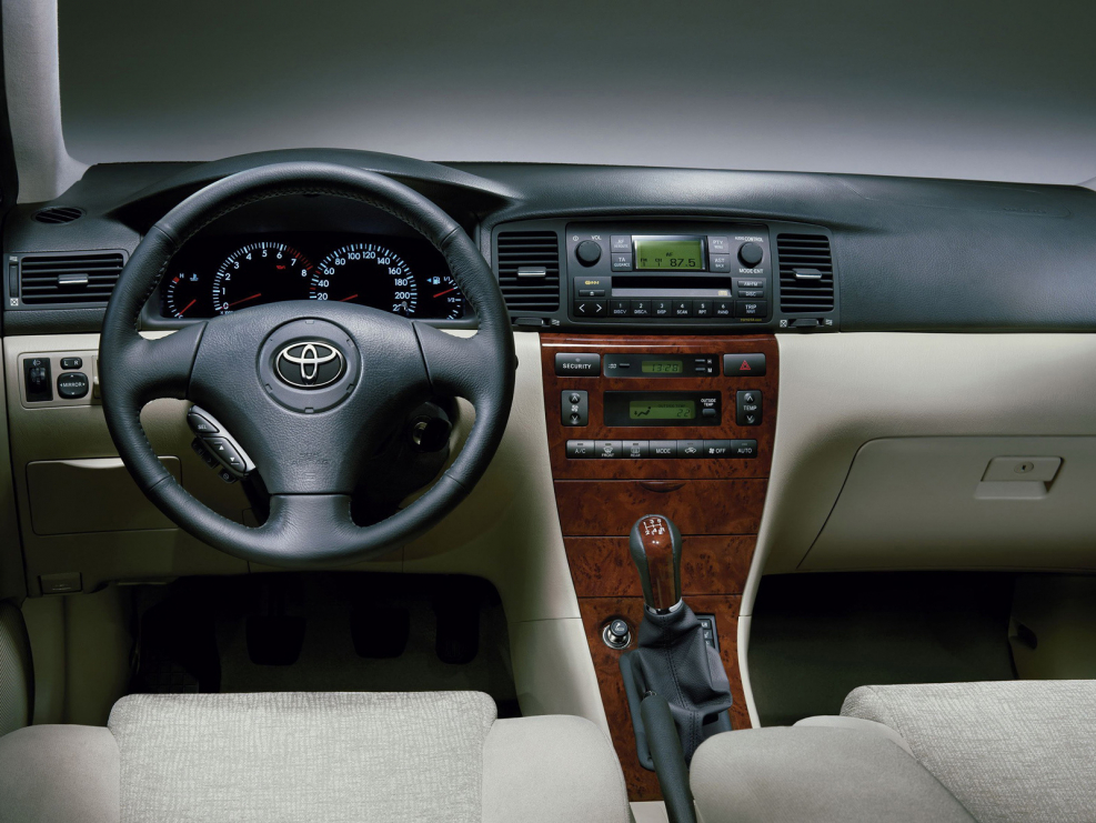 Toyota Corolla 120 салон
