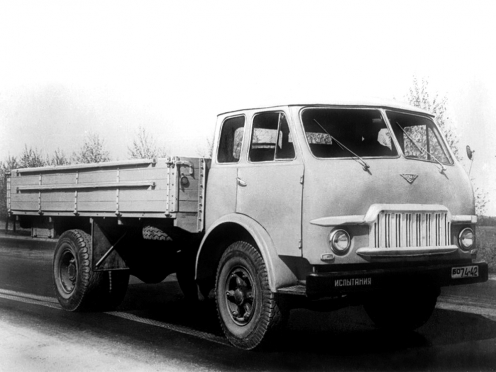 Грузовик МАЗ 500