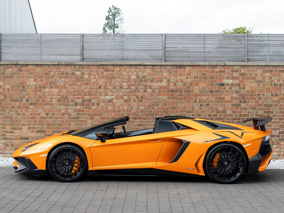 Lamborghini Aventador и Murcielago