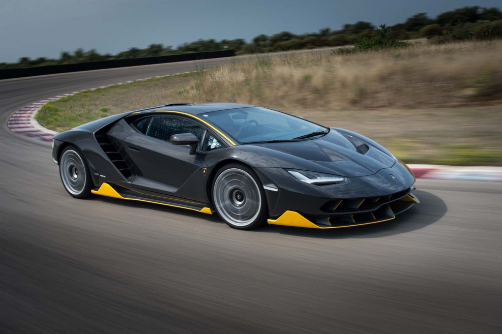 Lamborghini Aventador LP 750 SUPERVELOCE