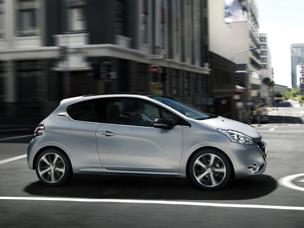 Peugeot 208 3 дверный