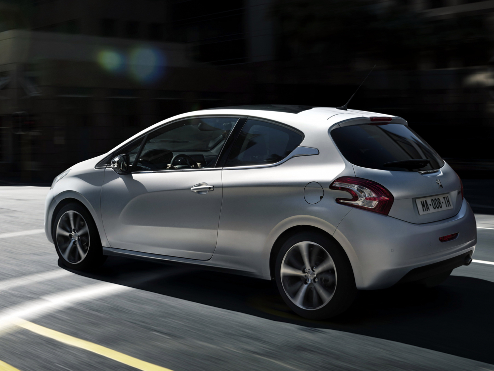 Хэтчбек Peugeot 208