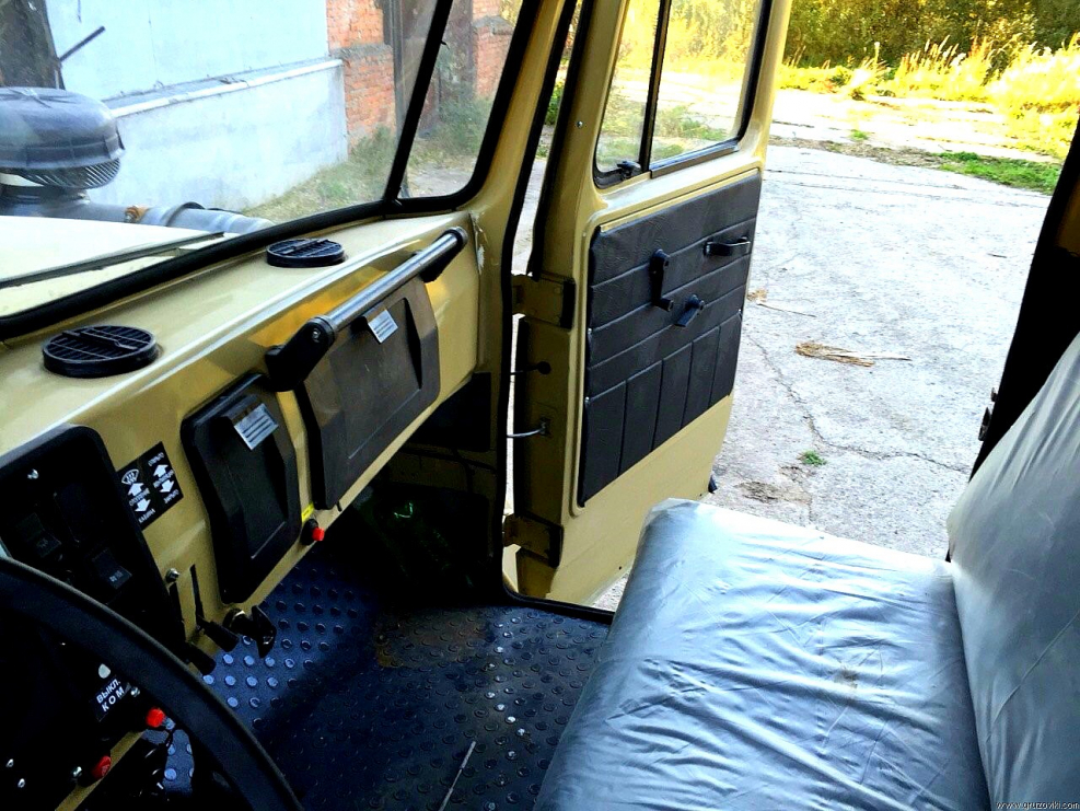 Салон кабины Урал 4320-48