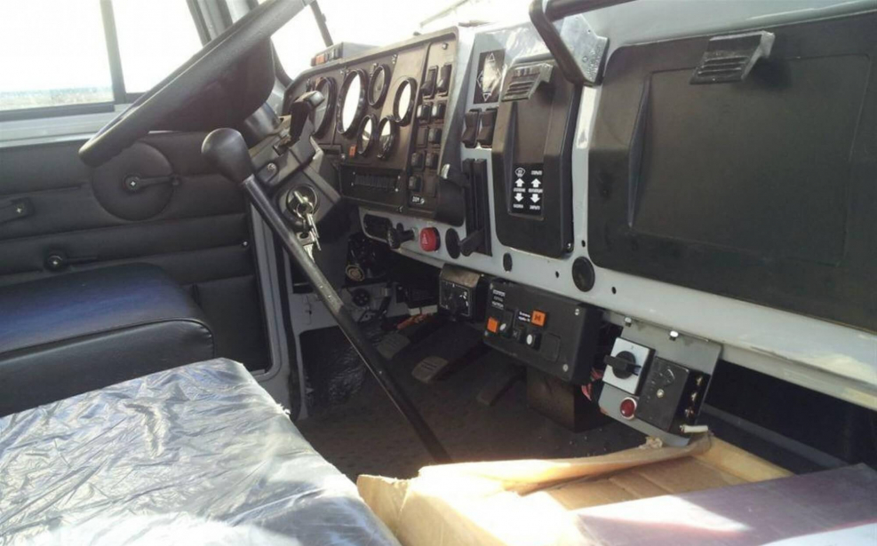 Урал-4320 грузовой автомобиль салон