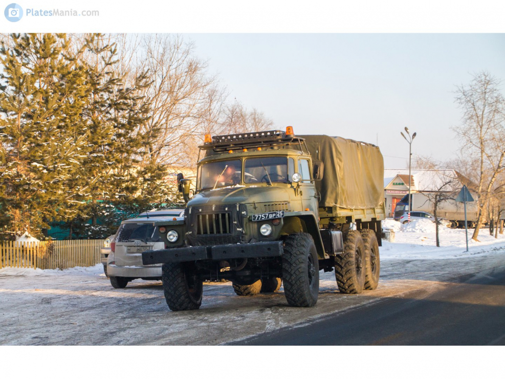 Урал-4320 военный HD