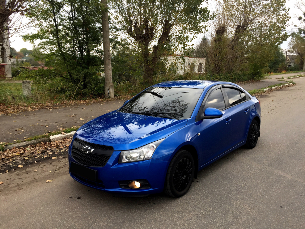 Chevrolet Cruze синий
