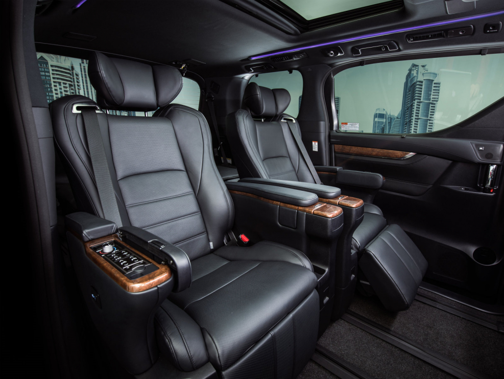 Toyota Alphard 2021 салон