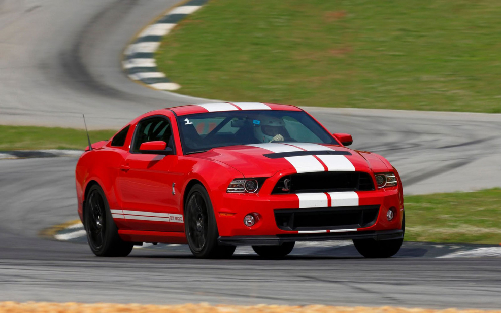 Ford Shelby gt500 2013