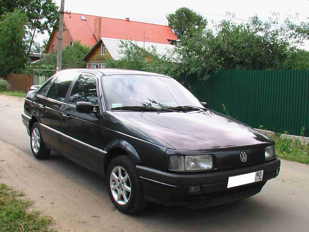 VW Passat b3 седан