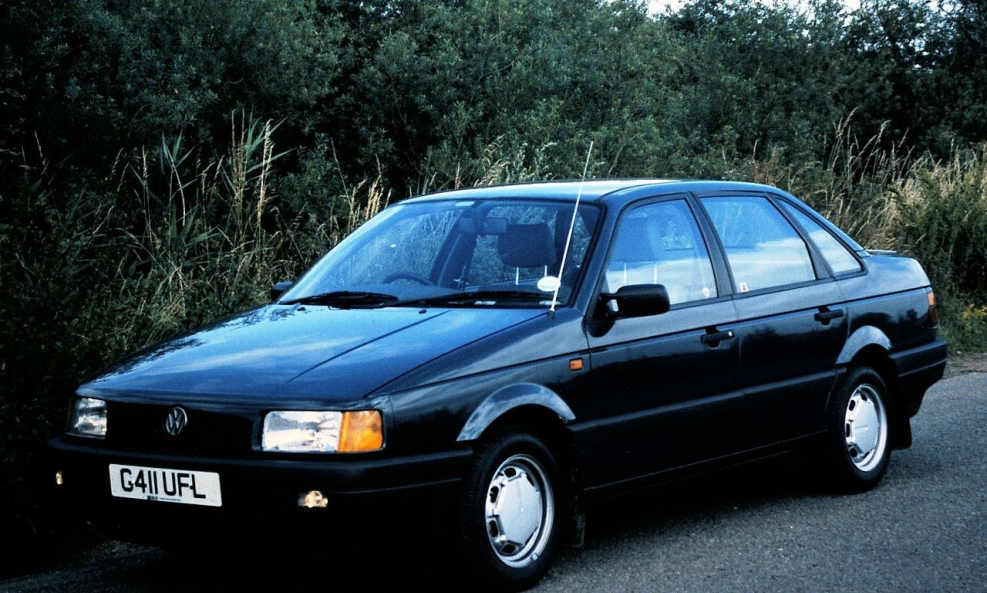 Volkswagen Passat b3 седан черный