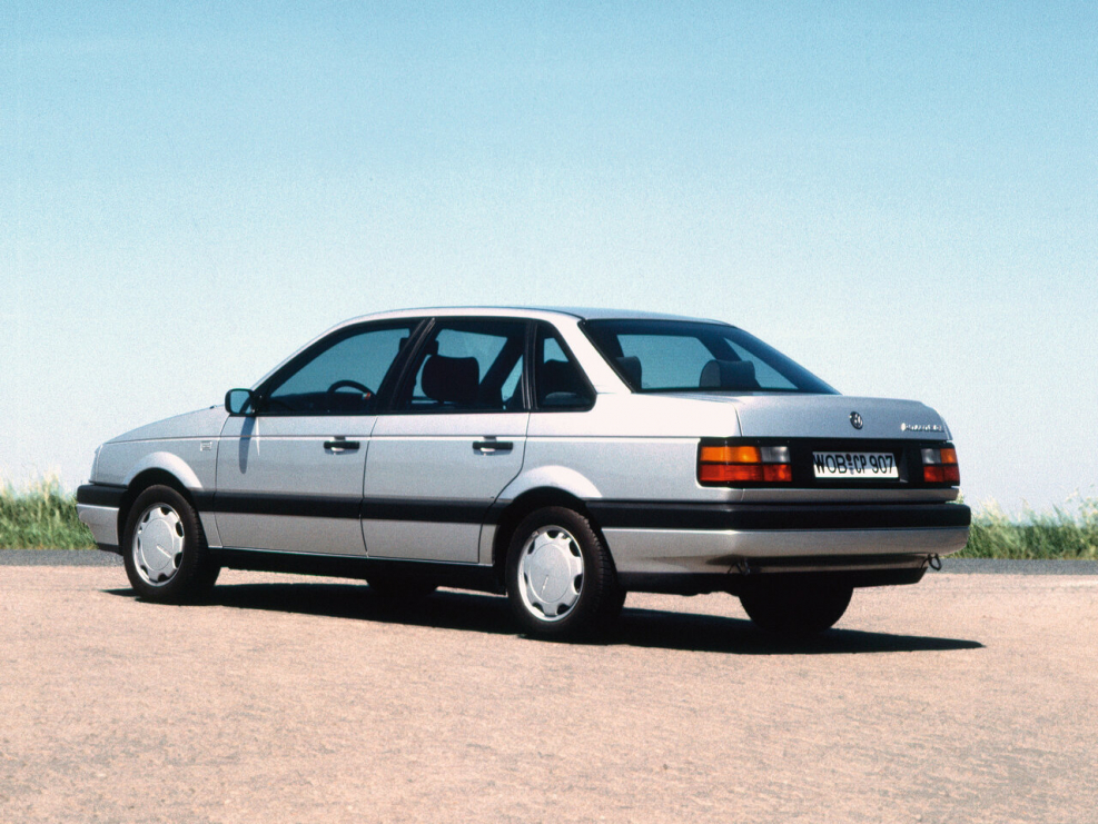 VW Passat b3 седан