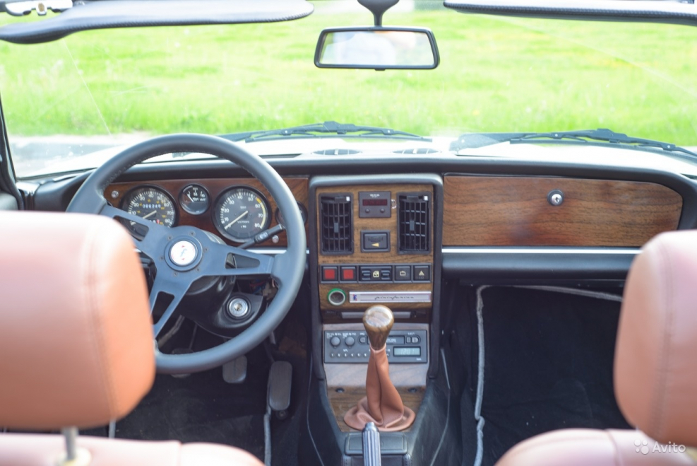 Fiat 124 Sport Spider салон