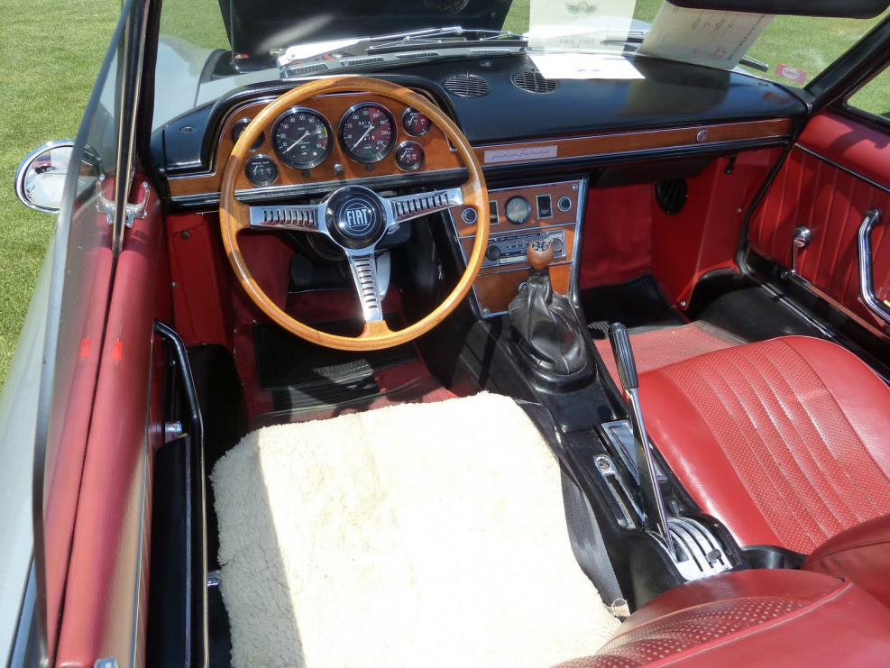 Fiat 124 салон 1966