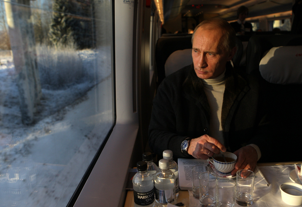 Путин в окне