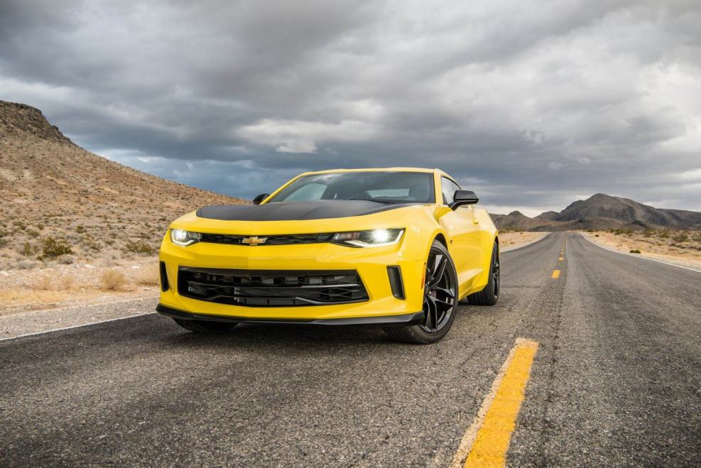 Chevrolet Camaro 2017 желтый