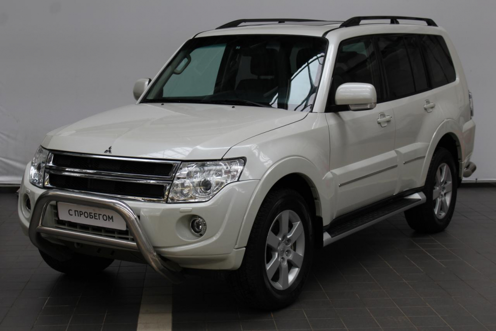 Мицубиси Паджеро 2013 белый