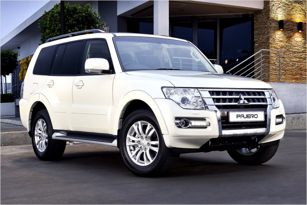 Митсубиси Паджеро 2015