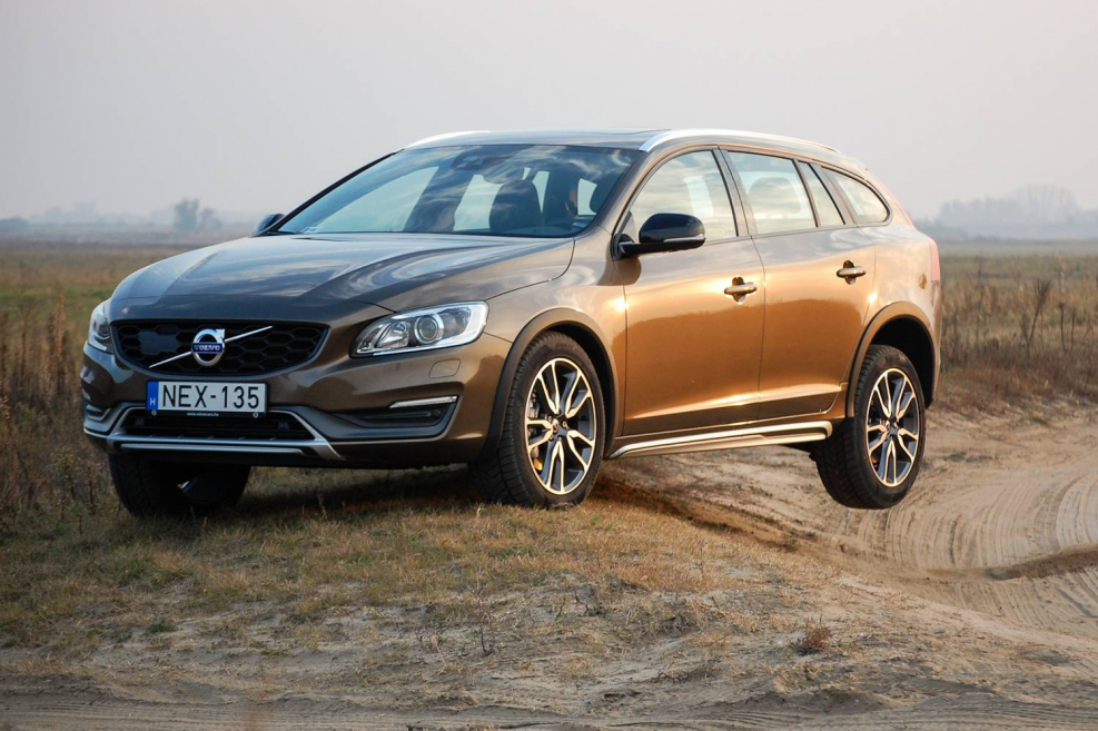 Вольво v60 Cross Country