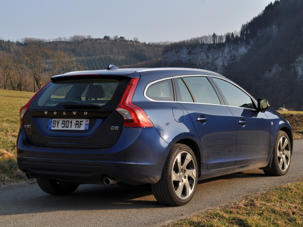 Volvo v60 2000
