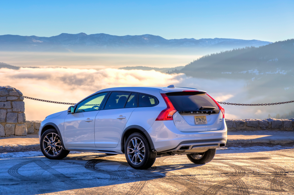 Вольво v60 Cross Country