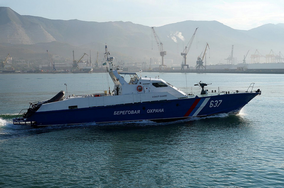 Катер Мангуст 12200
