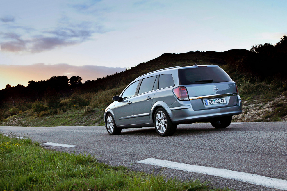 Opel Astra Caravan универсал