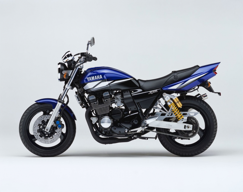 Yamaha XJR 400 Black