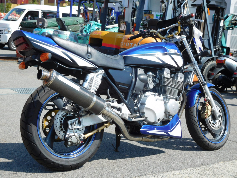 Yamaha серии XJR