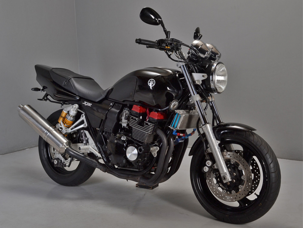 Yamaha XJR 400 r2