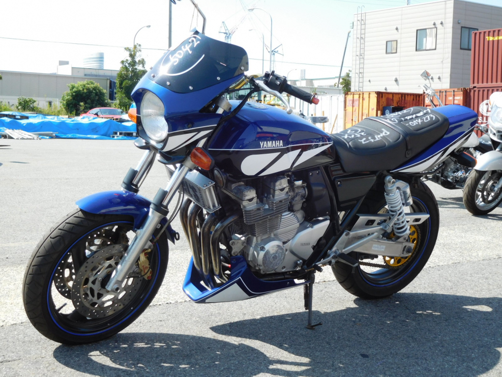Yamaha XJR 400