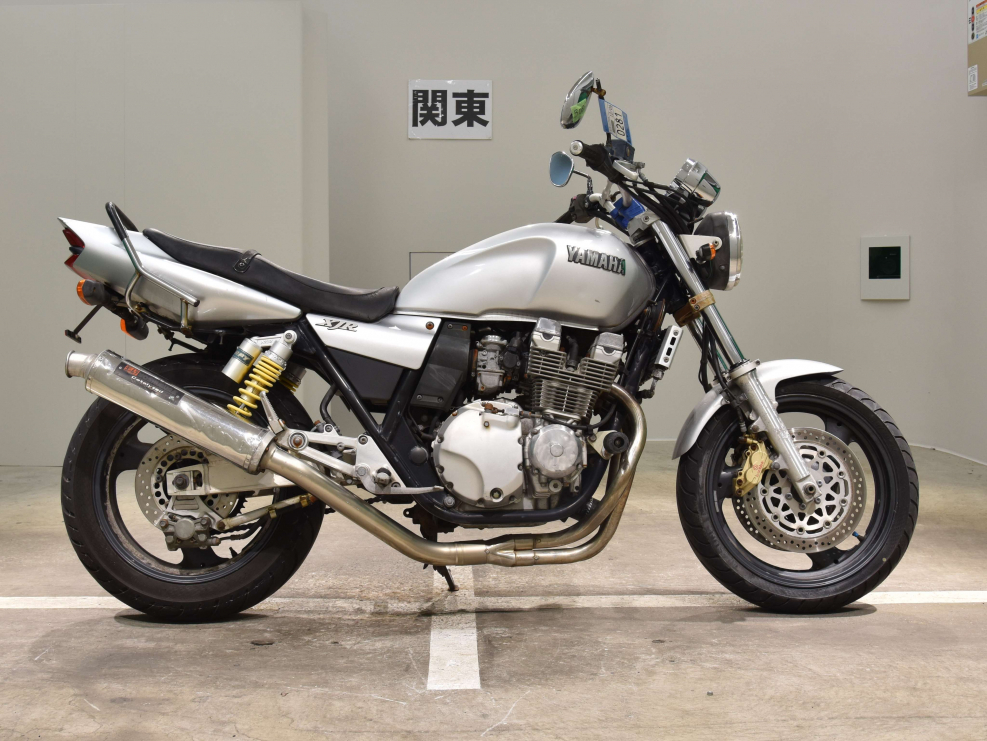 Ямаха XJR 400 синего цвета