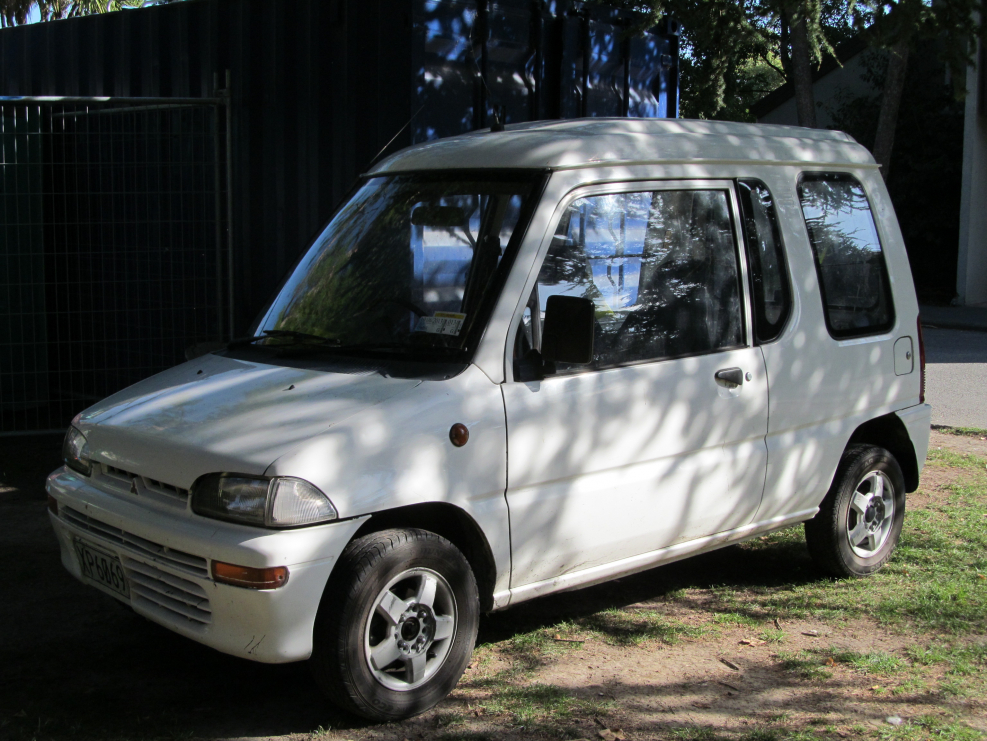 Mitsubishi Minica Toppo 1993